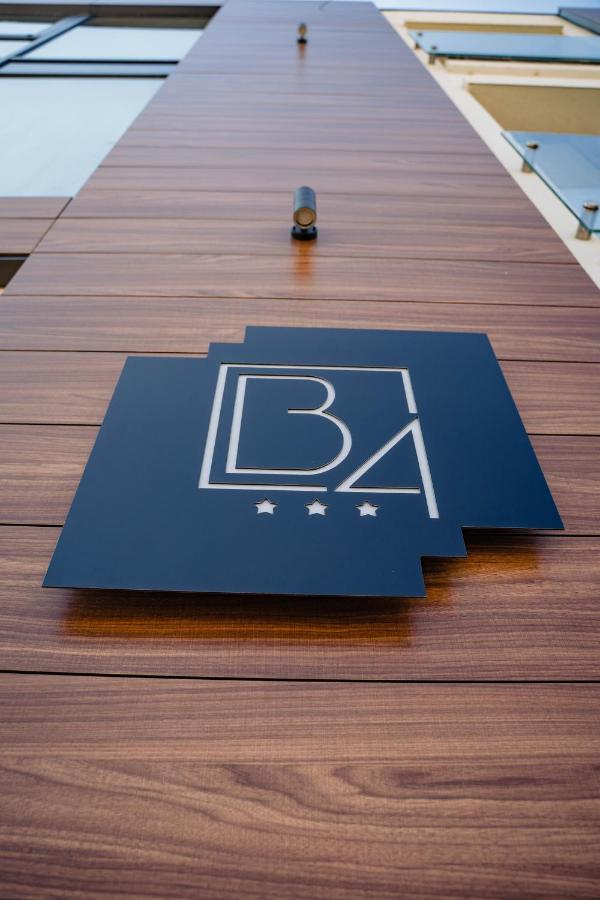 Hotel B4 Oradea Εξωτερικό φωτογραφία