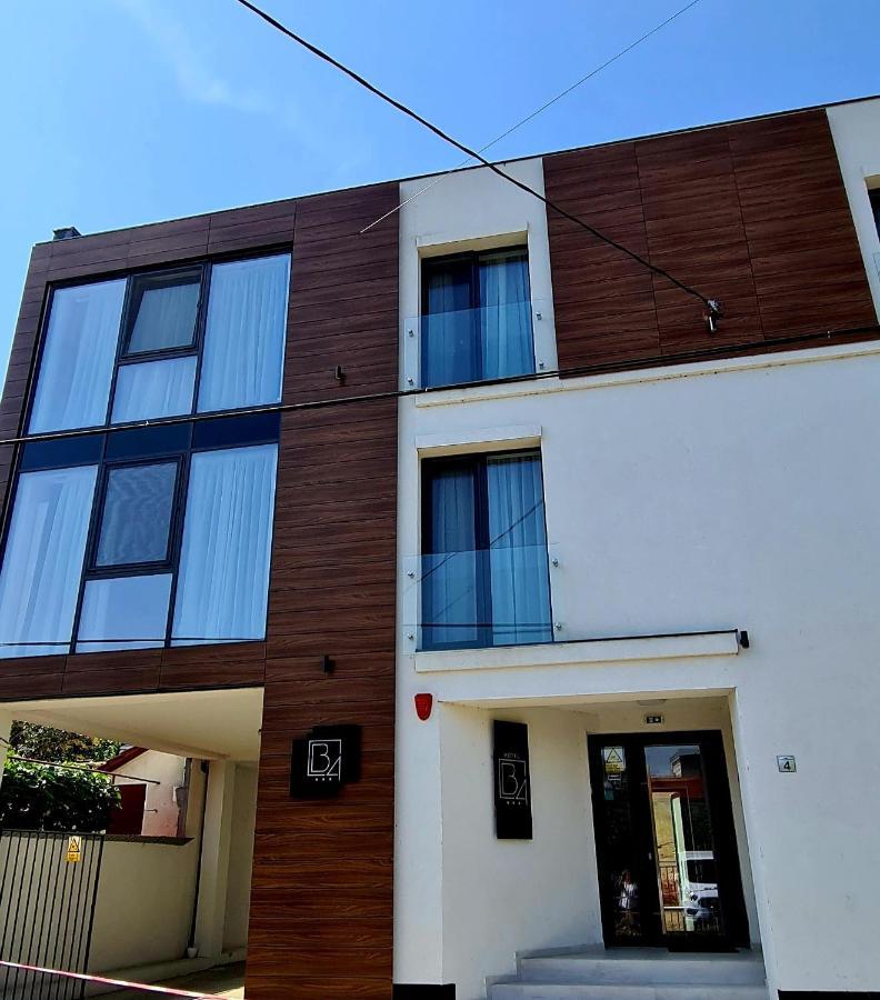 Hotel B4 Oradea Εξωτερικό φωτογραφία