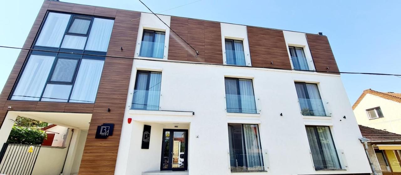 Hotel B4 Oradea Εξωτερικό φωτογραφία