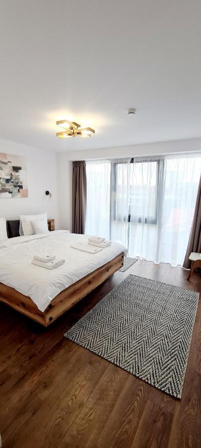 Hotel B4 Oradea Εξωτερικό φωτογραφία