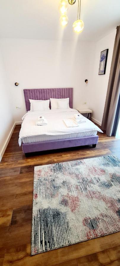 Hotel B4 Oradea Εξωτερικό φωτογραφία