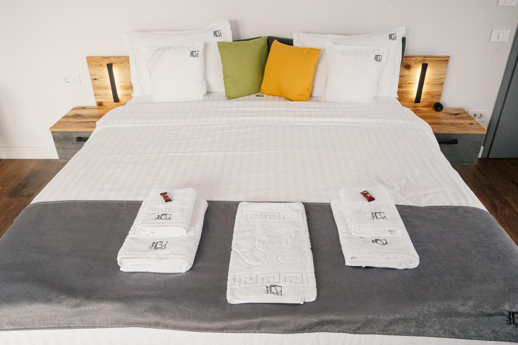 Hotel B4 Oradea Εξωτερικό φωτογραφία