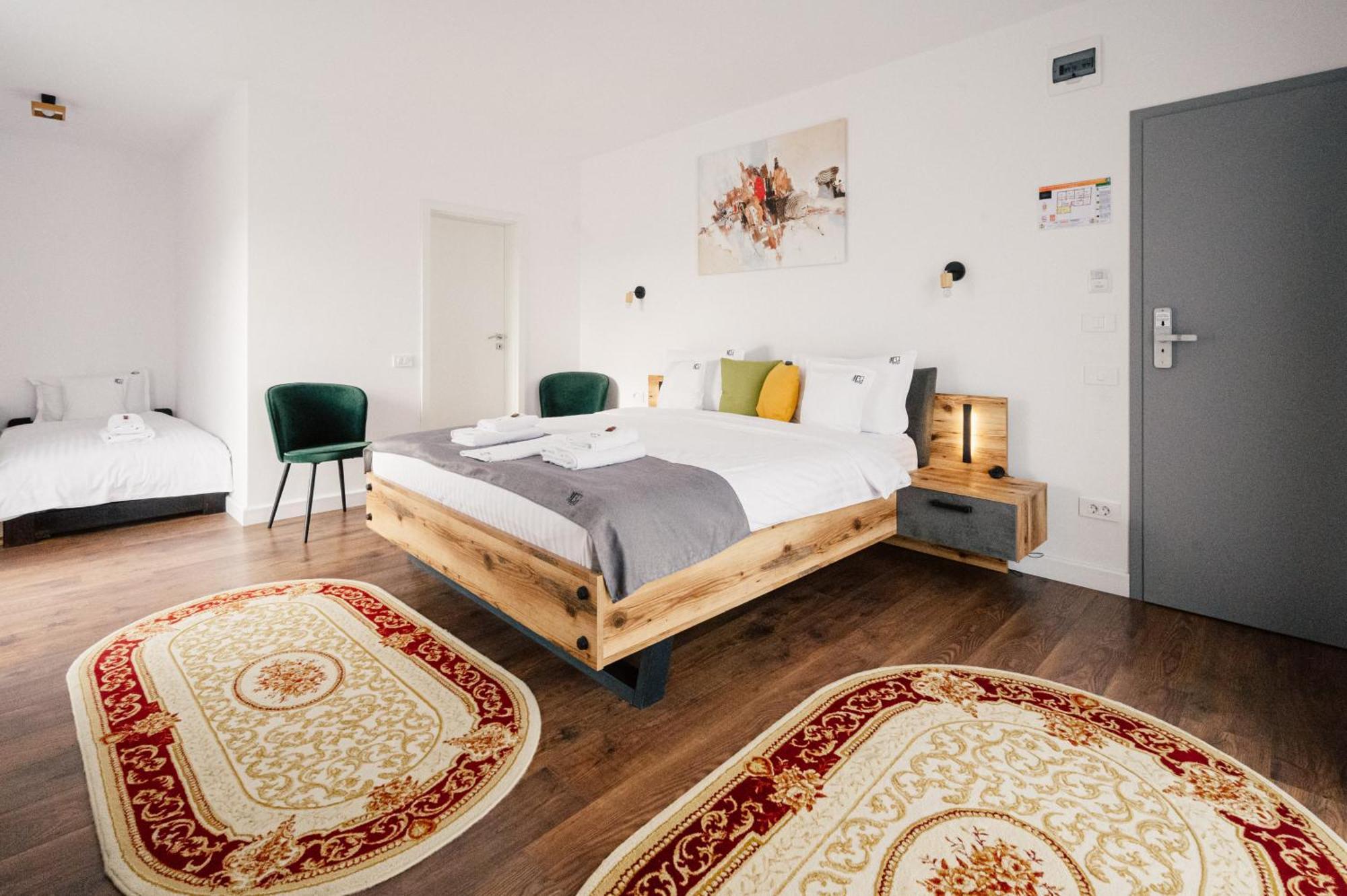 Hotel B4 Oradea Εξωτερικό φωτογραφία